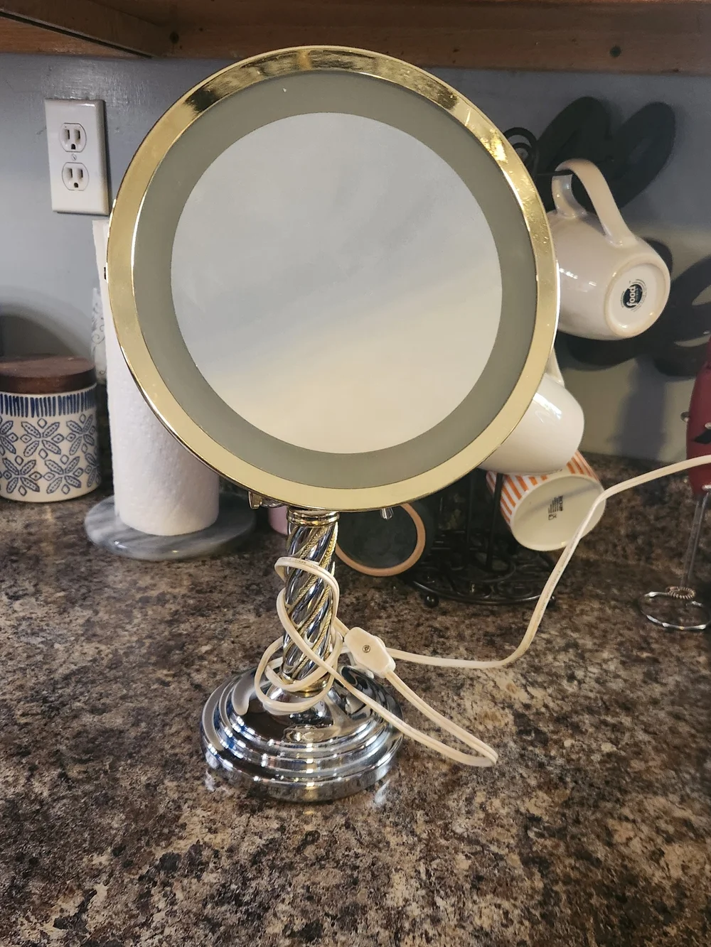 Vintage 1998 Protronics Lighted Vanity / Make-up Grooming Magnifying Mirror .